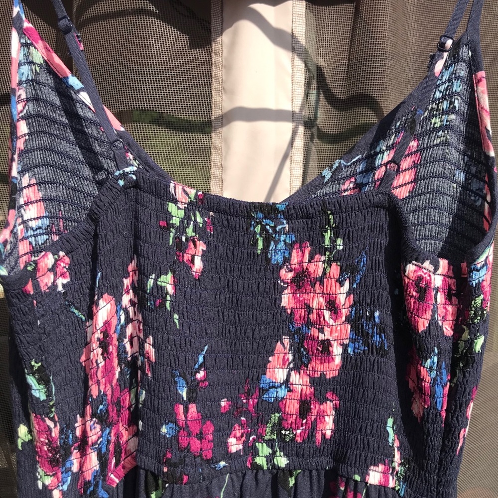 Band of Gypsies Navy Floral maxi-pockets-eyelet - Picture 5 of 7